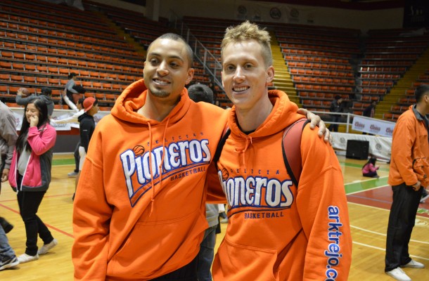 GERRICK DANA Y JEFF LEDBETTER, SE LLEVAN CONCURSO DE CLAVADAS Y TIROS