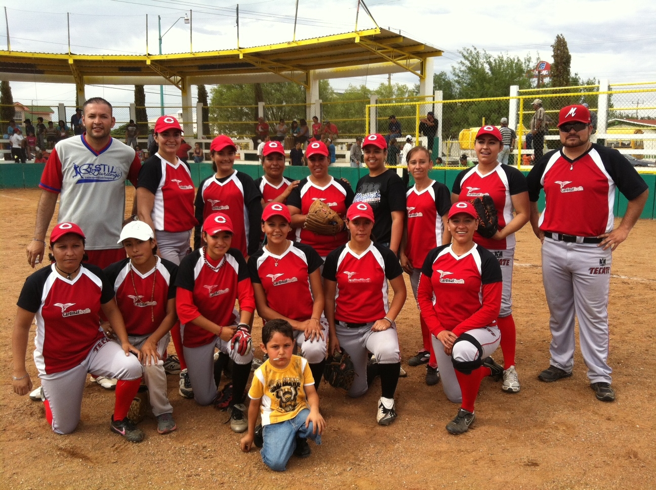 Quiroproductos y Monarcas por la supremacia en el Softbol.