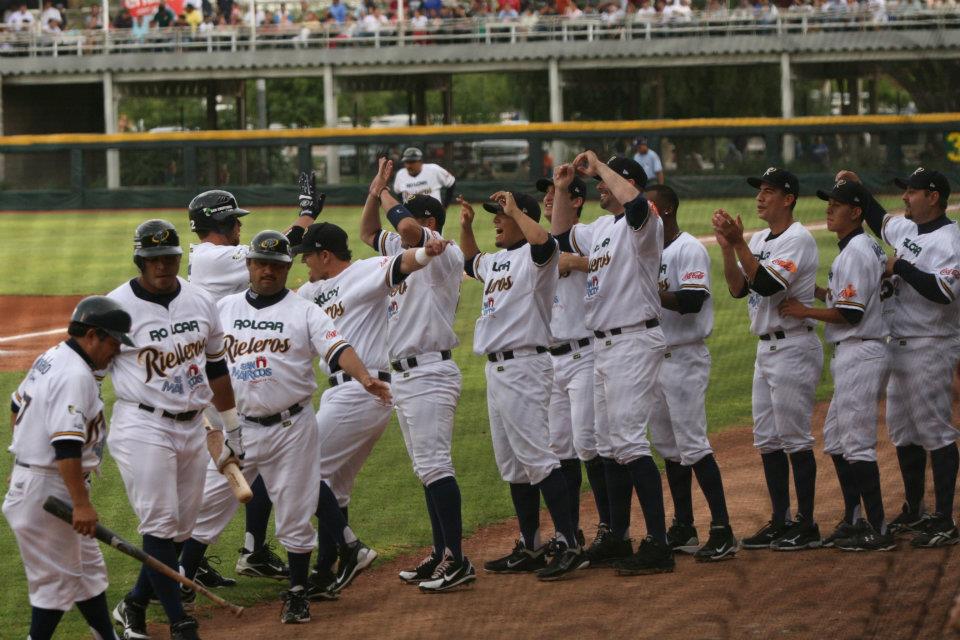 269617_455289261170416_1127399895_n