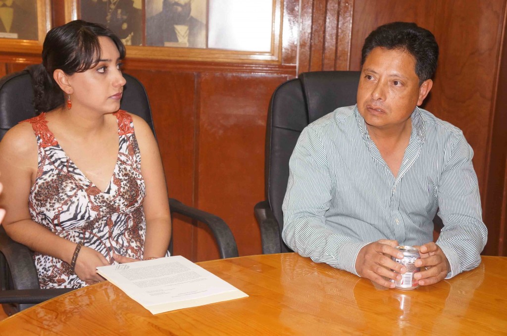 JORGE MORALES, JEFE DE CULTURA MUNICIPAL Y KARINA ORDÓÑEZ, DIRECTORA DE LA BANDA SINFÓNICA