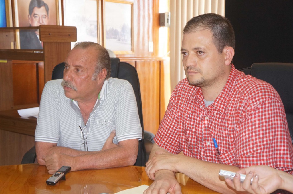 El abogado Ignacio Martínez y el director de Obras Públicas