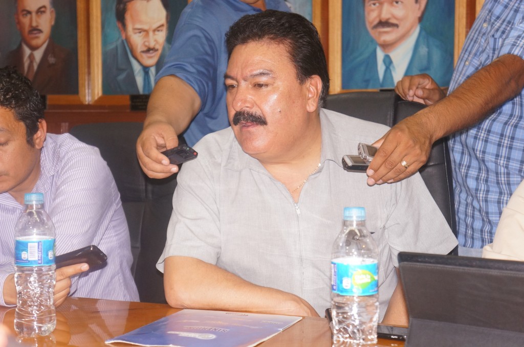 PRESIDENTE DEL CLUB ROTARIO FERNANDO ARIAS CHÁVEZ