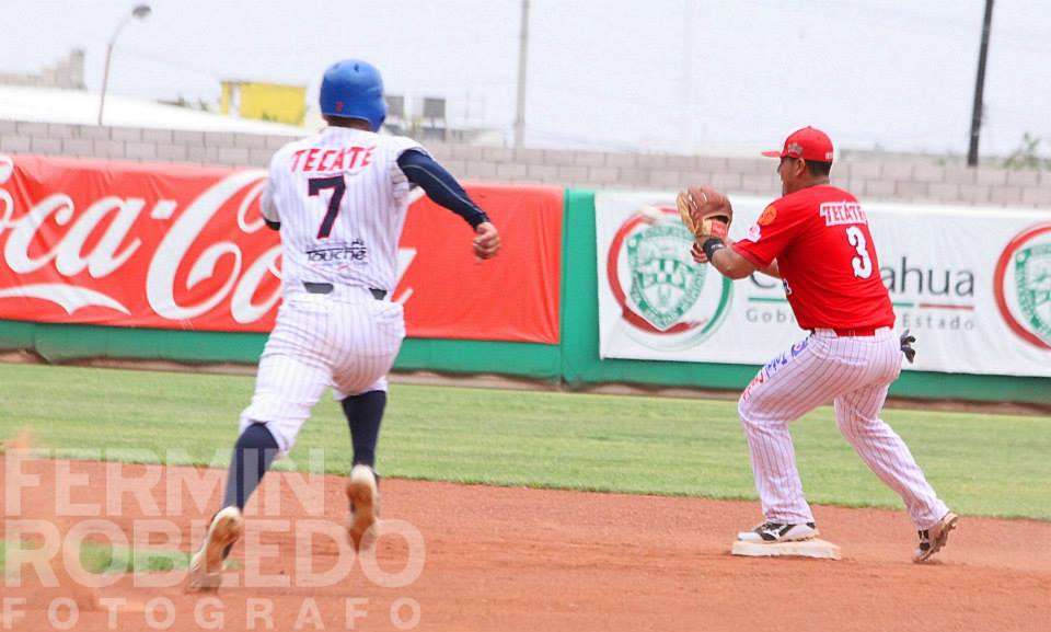 1170961_587467684629461_1348215175_n