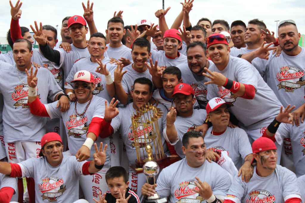 GALERIA. MINEROS ¡TRICAMPEON!.