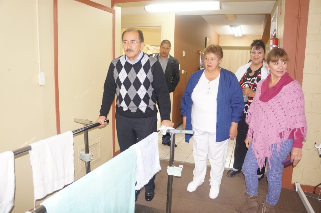 EL ÁREA DE TERAPIA DE DIF MUNICIPAL FUE VISITADA POR EL ALCALDE