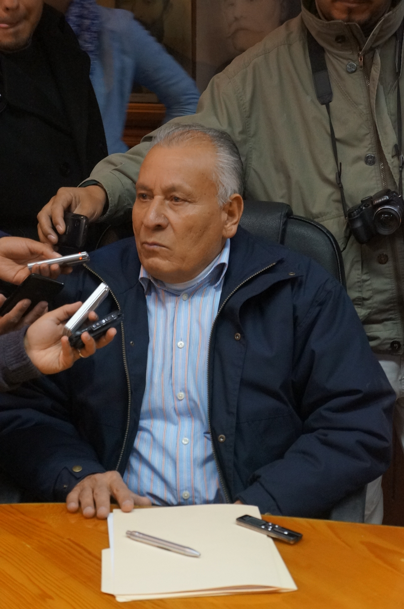 ISIDRO HERNANDEZ, AUTOR DE MINEROS Y GAMBSUINOS