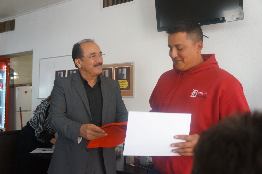 RECONOCE ALCALDE A EMPLEADOS DEL MES EN RASTRO TIF