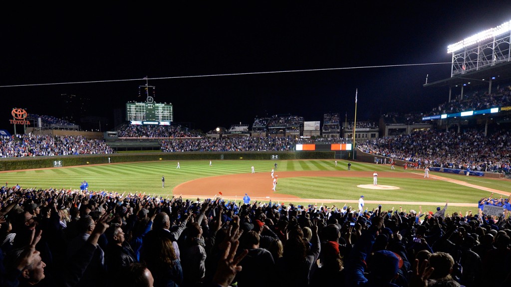 Wrigley_Night_1280_yi7agun6_1a68uzw2
