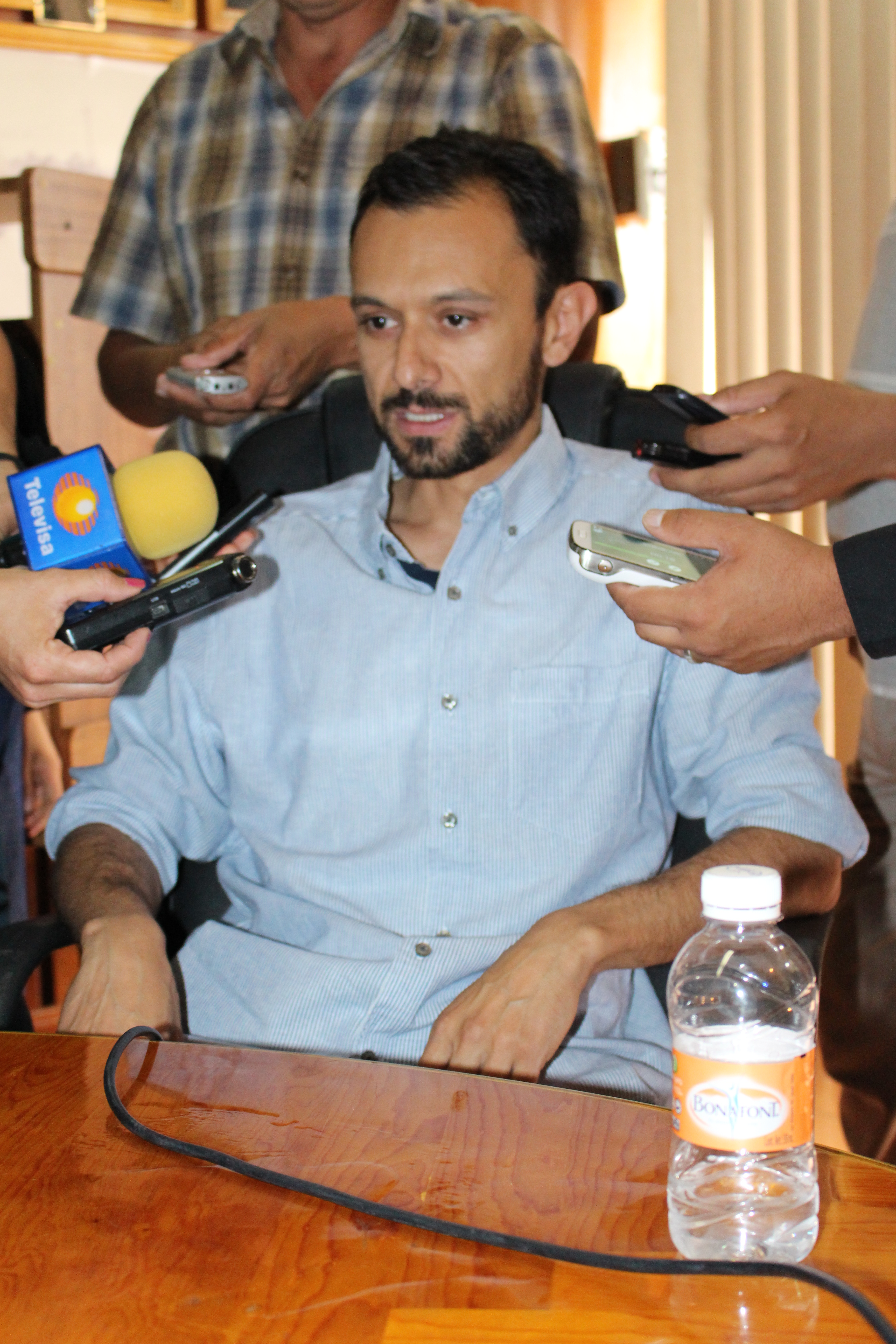 FERNANDO VILLALOBOS ANALIZA CONDICIONES DE MONUMENTO A CUAUHTEMOC