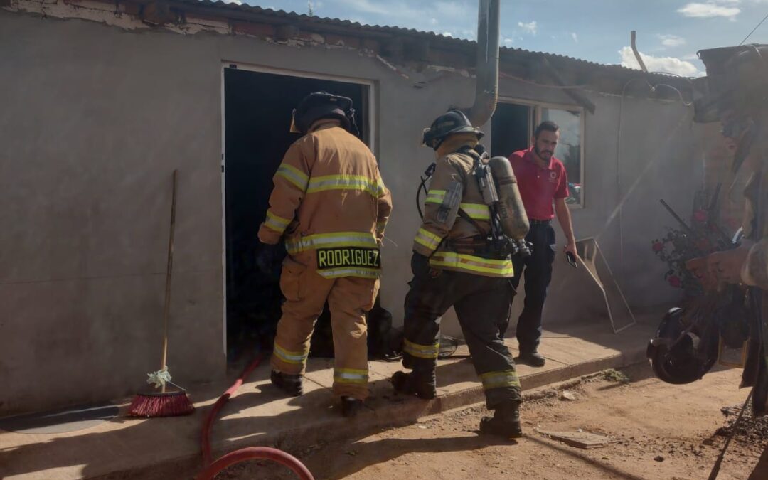 SOFOCAN INCENDIO EN VIVIENDA