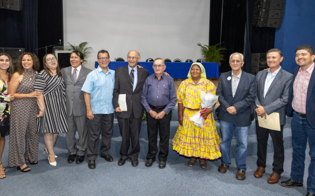 RECONOCEN A CIUDADANOS DISTINGUIDOS