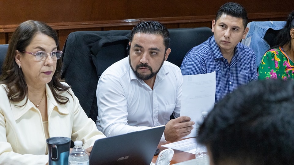 INVIERTEN 3.5 MILLONES  EN  CAMIONES DE BASURA Y BARREDORA.