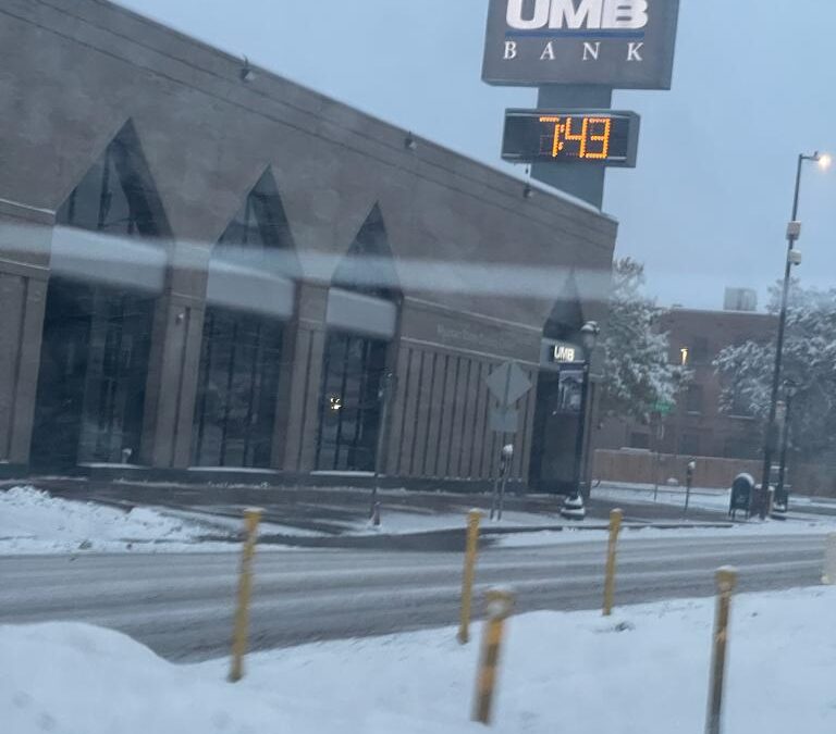 SIGUE NEVANDO EN DENVER