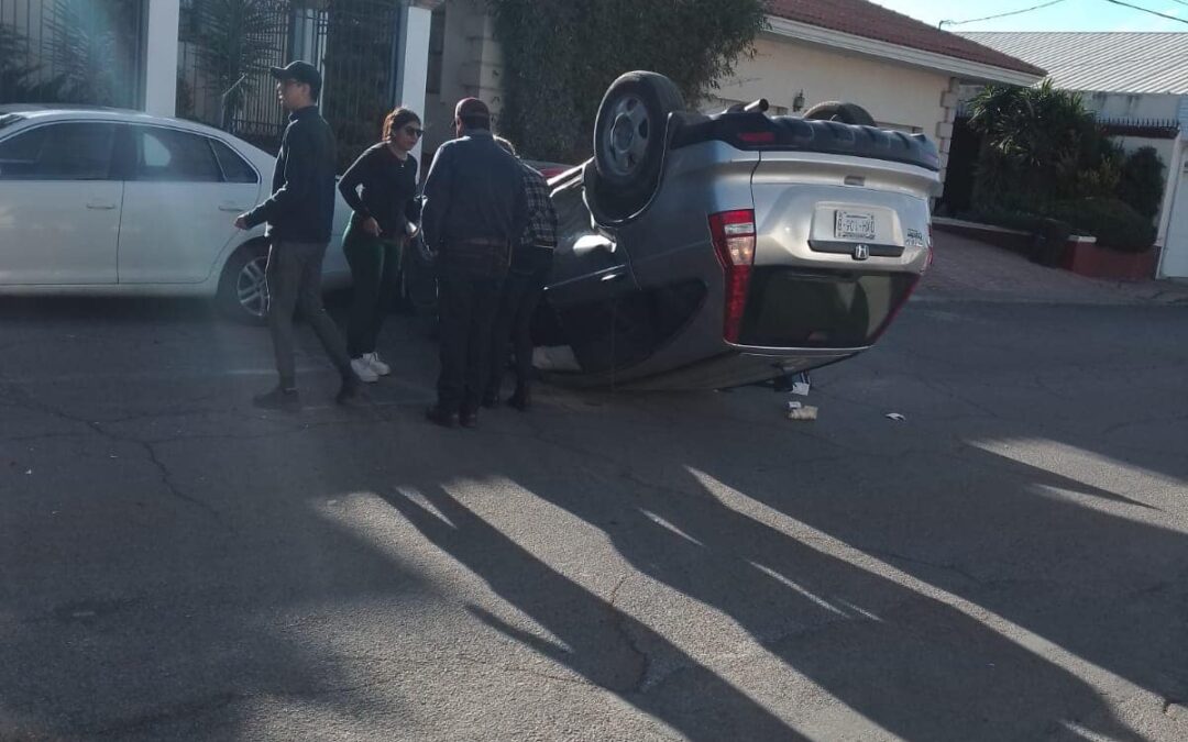 CHOQUE VOLCADURA POR 29 Y ALTAMIRANO