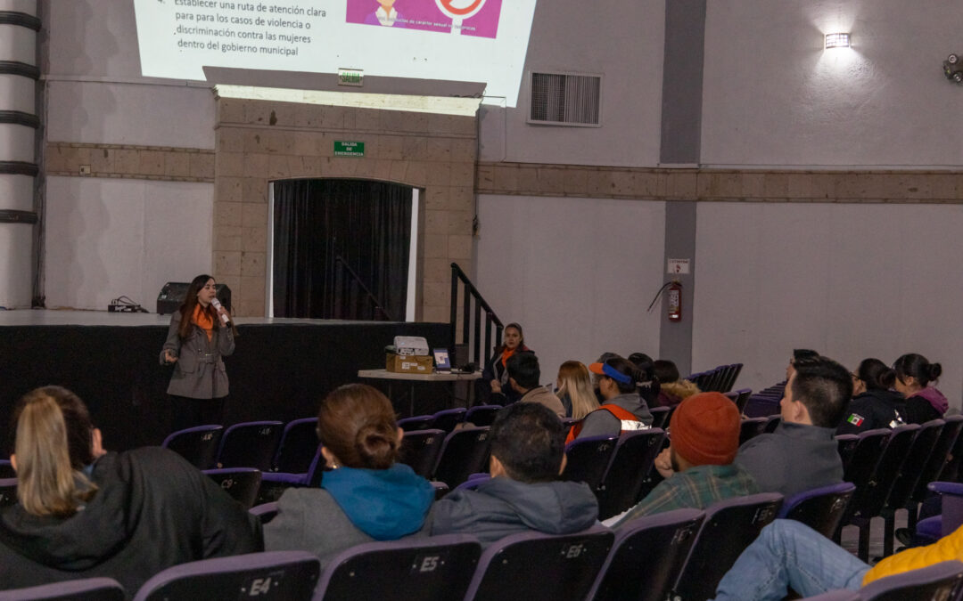 EMPLEADOS DEL MUNICIPIO DE CUAUHTEMOC RECIBEN PLÁTICA “NO AL ACOSO LABORAL.