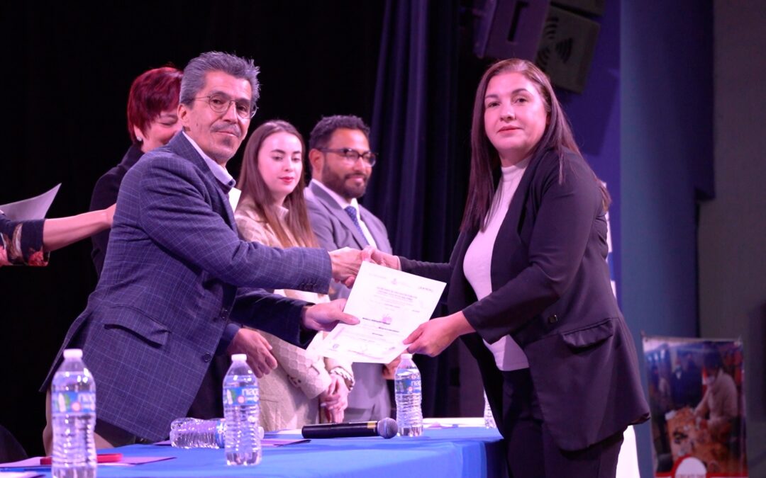 SE GRADUAN DE CURSOS 313 PERSONAS BECADAS  POR EL GOBIERNO MUNICIPAL DE CUAUHTEMOC.