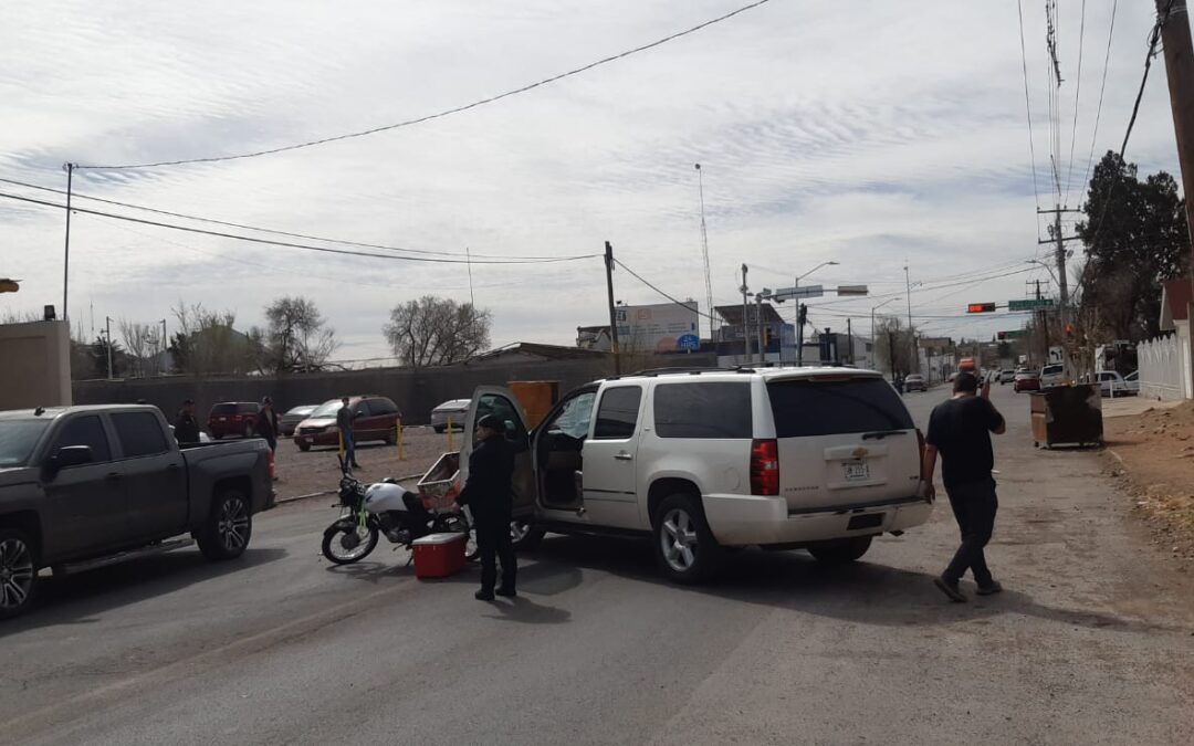 DA LA VUELTA EN U E IMPACTA MOTOCICLETA