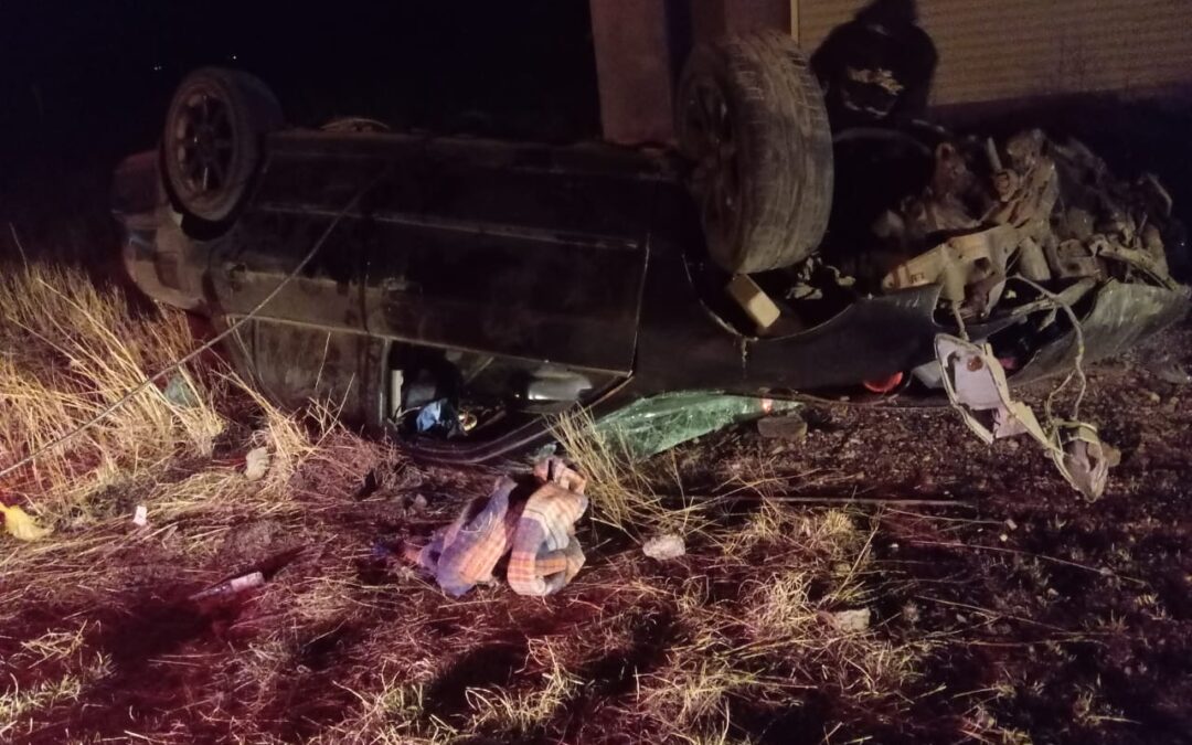 DOS LESIONADOS; CHOCA Y DERRAPA  70 METROS