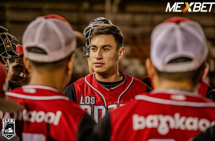 LÍDERES DE BATEO Y PITCHEO A LA JORNADA 9