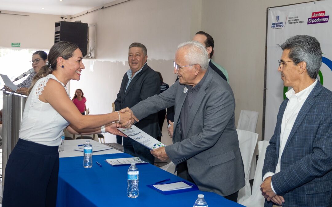 ASISTEN MÁS DE 500 PERSONAS A LA FERIA DEL EMPLEO