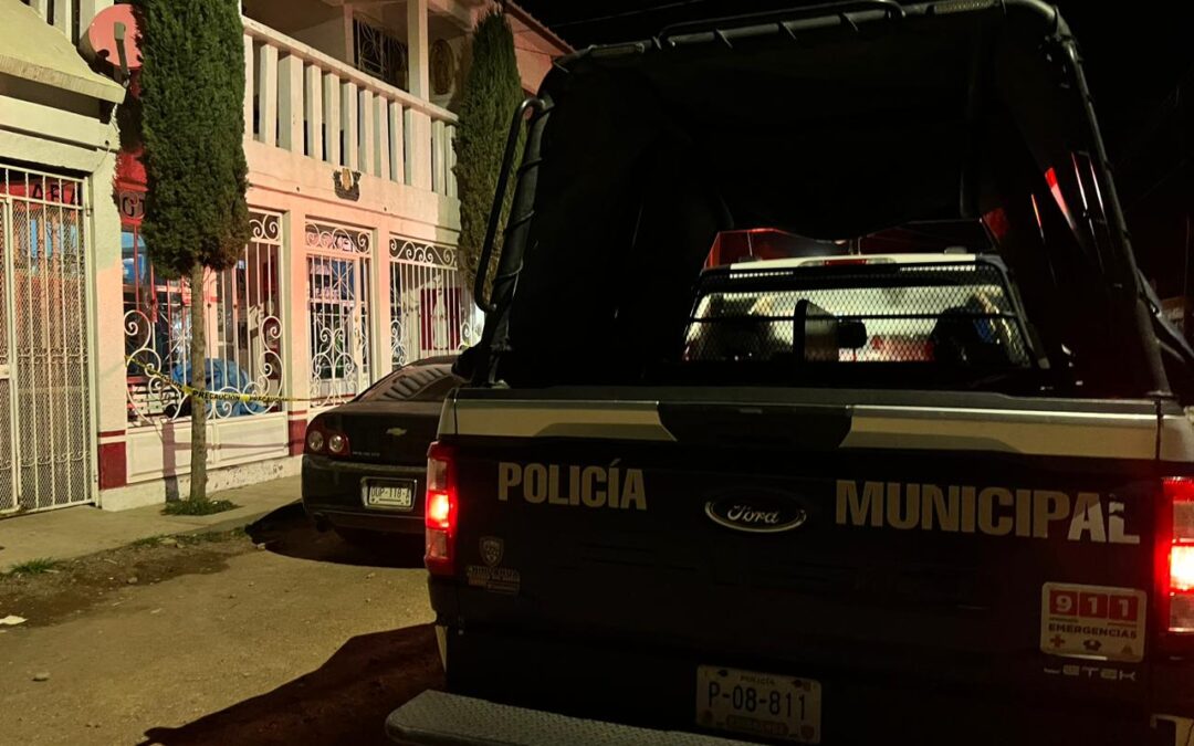 HOMBRE MURIÓ EN BANCA DE TIENDA DE ABARROTES