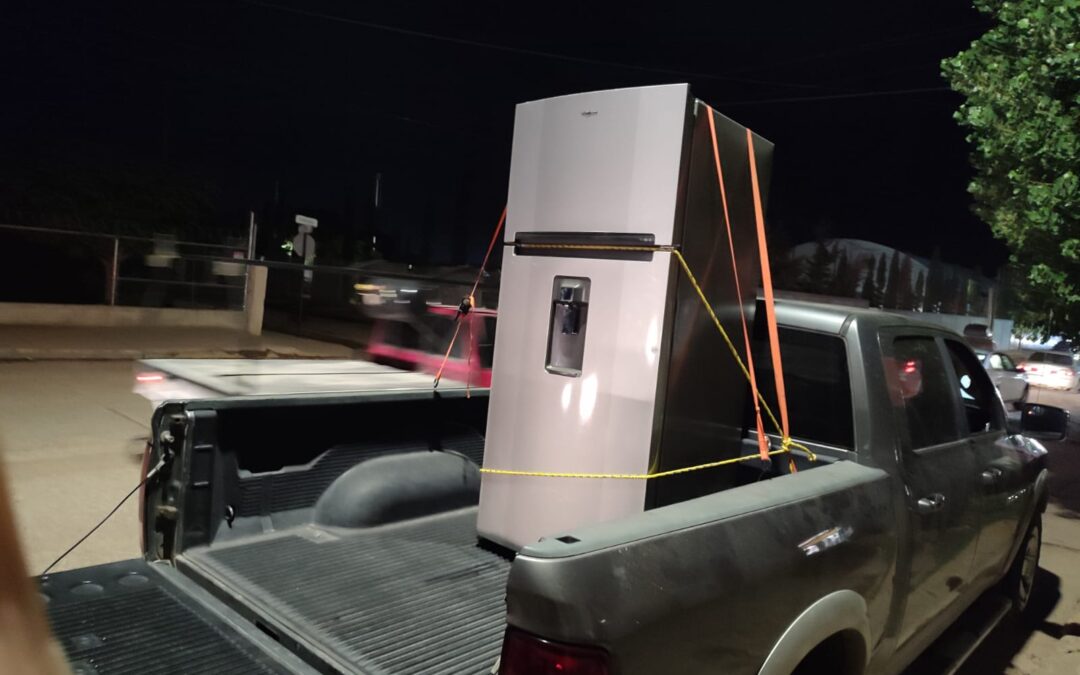 AL NO SEGUIR PAGANDO REFRIGERADOR  SE LO QUITA