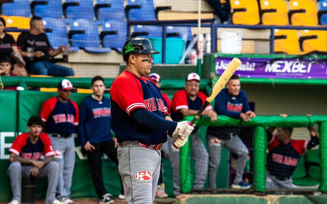 JAVIER HERNANDEZ SE CONSOLIDA EN MADERA