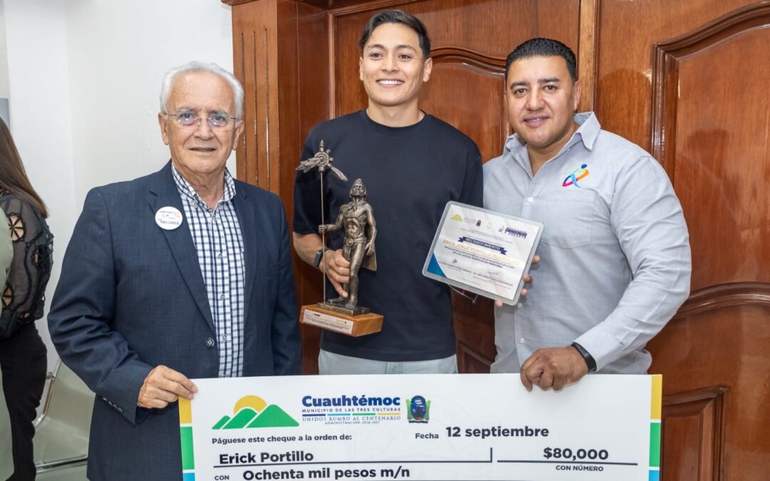ATLETA OLIMPICO ERICK PORTILLO RECIBE RECONOCIMIENTO
