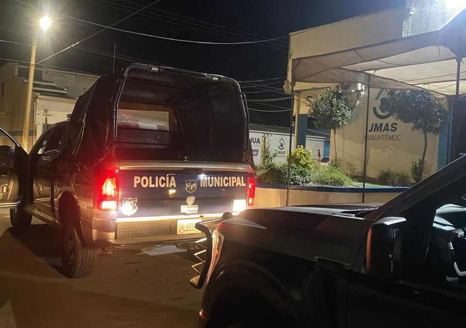 LO ASALTAN  AL BAJAR DE UNIDAD DE TRANSPORTE DEL TRABAJO LE QUITAN 5 MIL PESOS Y CELULAR