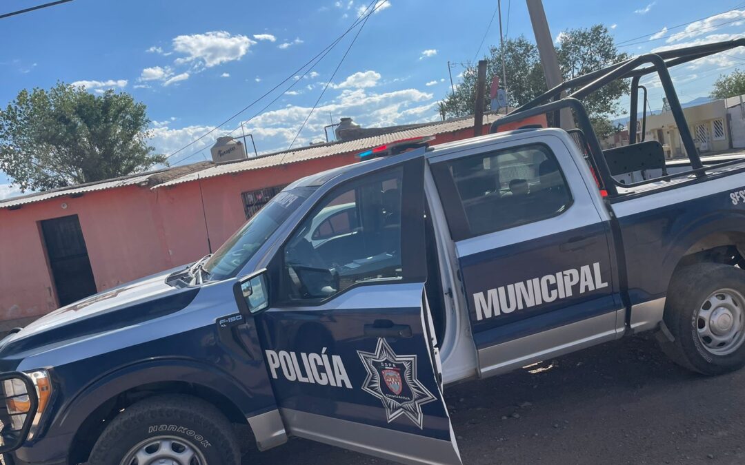 EXIGIA  ROBO  DE 3 MIL PESOS ADEMAS LE DAÑA TV