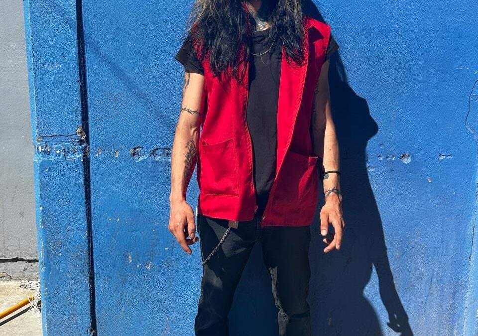 AGREDIÓ A POLICIA Y LO DETIENEN