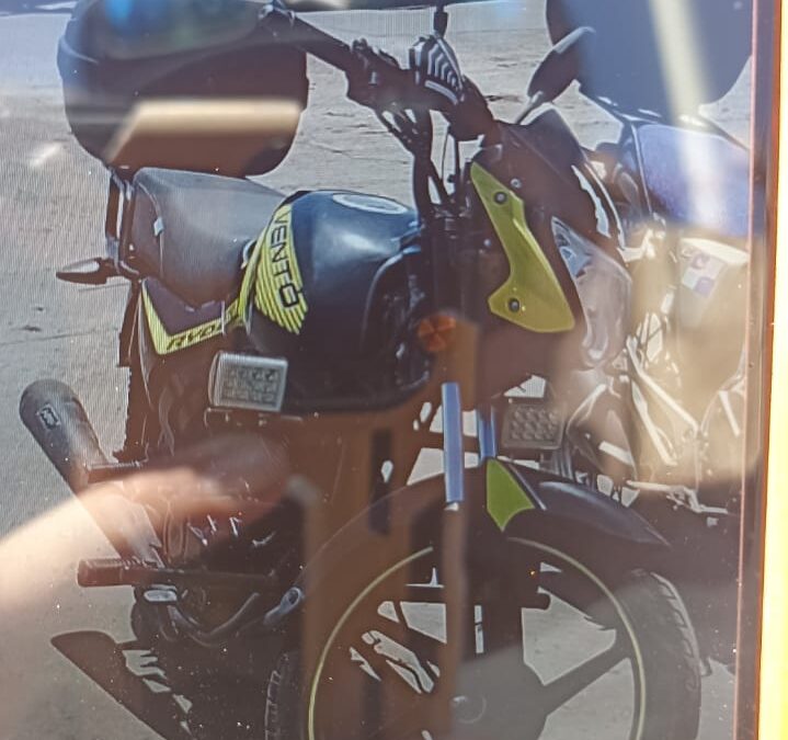 ROBAN MOTOCICLETA EN SIERRA AZUL