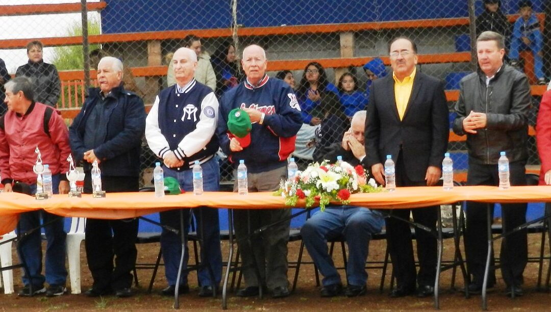2016 ESTADIO FOCHOLO CASA DE BRONCOS RECIBIÓ A LOS PROTAGONISTAS DEL JUEGO PERFECTO DE 1957.