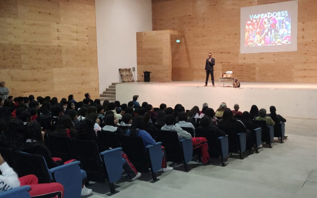 IMPARTEN PLÁTICA GRUPO DARE