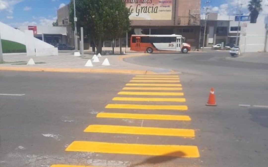 MEJORAN SEÑALIZACIÓN NOMENCLATURA Y SEMAFORIZACIÓN