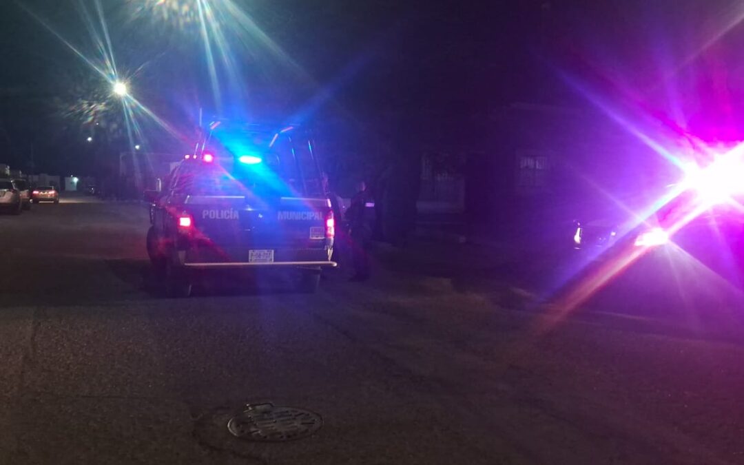 EBRIO SE NIEGA A PAGAR SERVICIO A TAXISTA Y OCASIONA DAÑOS