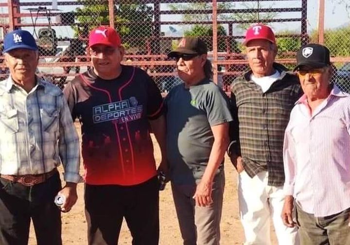 HERMANOS  DE FERNANDO VALENZUELA