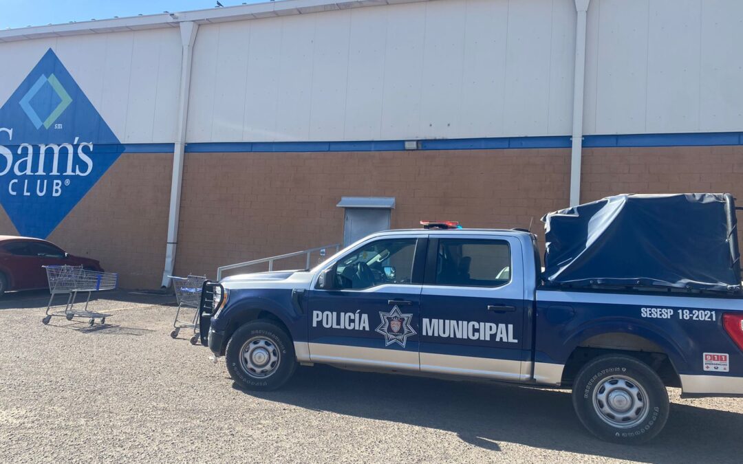 EN SAMS QUITAN MANIVELA DE PIC UP Y SE LLEVAN  ARTICULOS