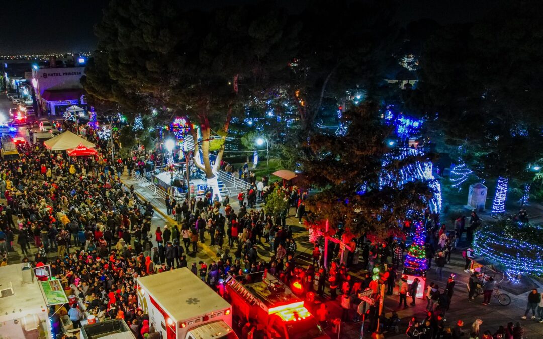 2500 PERSONAS ASISTEN AL ENCENDIDO DE LUCES