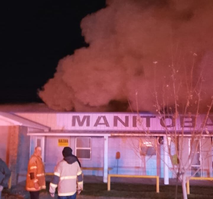 EN ASILO CONTINUAN LABORES DE SOFOCACIÓN 65 PERSONAS FUERON EVACUADAS