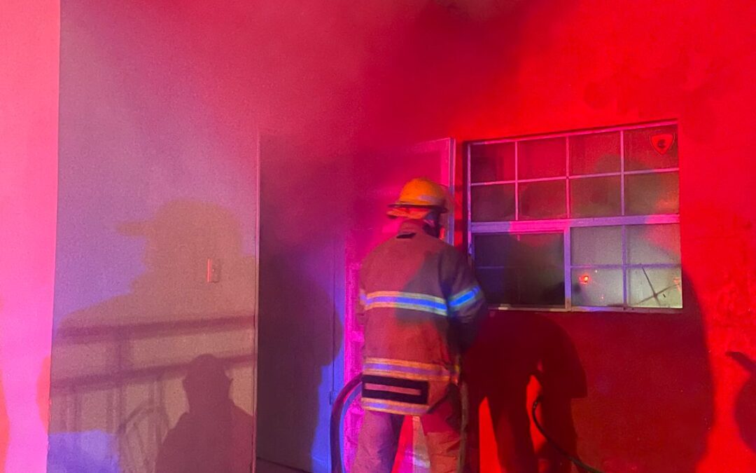 ATIENDEN INCENDIO POR FALLA EN PARRILLA ELECTRICA