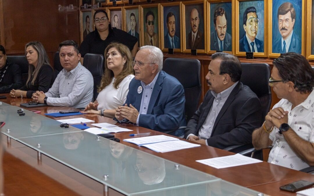 EMPRESAS RECIBEN CONSULTORÍAS  SOBRE COMPETITIVIDAD