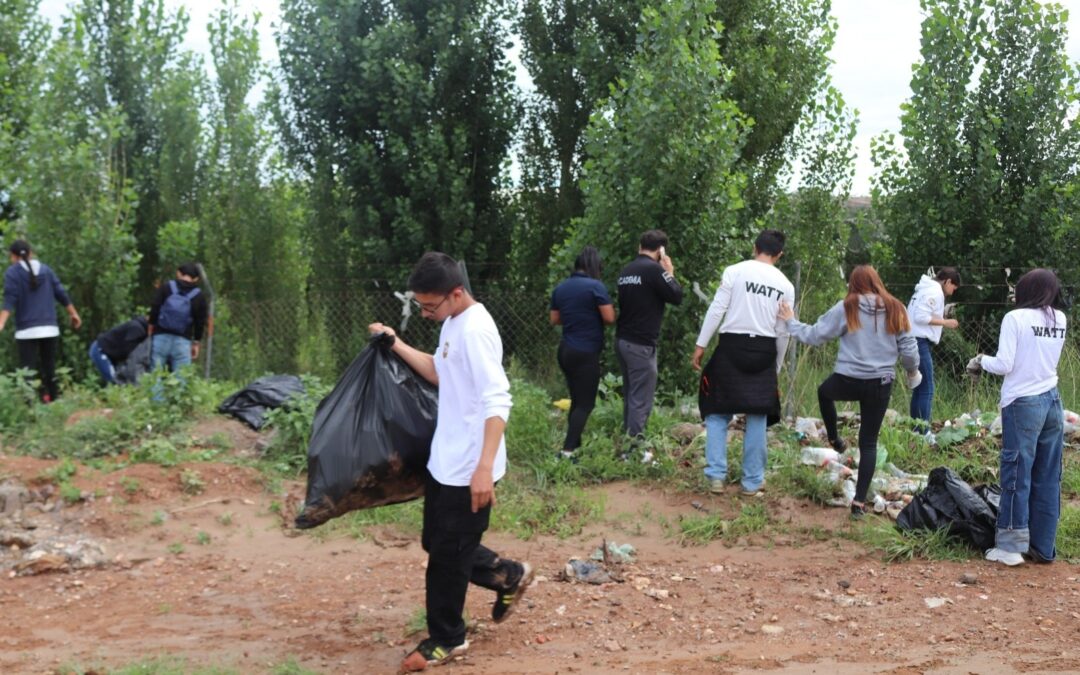 JÓVENES DE WATT  REALIZARON LABOR SOCIAL EN PARQUES