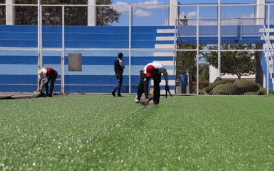 RENUEVAN CANCHA DE FUTBOL 7 EN EL DEPORTIVO BETO PÉREZ HOLGUIN
