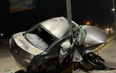 TRES LESIONADOS EN APARATOSO CHOQUE