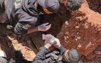 RESCATAN A HOMBRE ARROJADO DESDE PUENTE