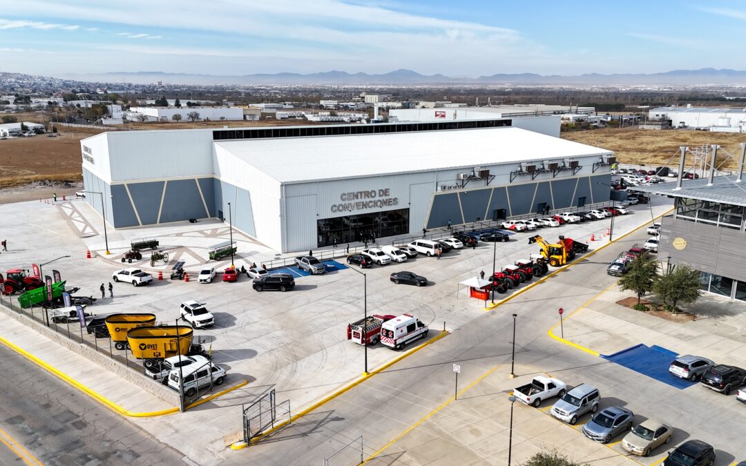 INAUGURAN CENTRO DE CONVENCIONES