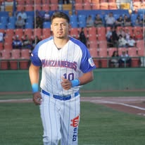 VICTOR LANDETA LIDER EN CUADRANGULARES Y PRODUCIDAS